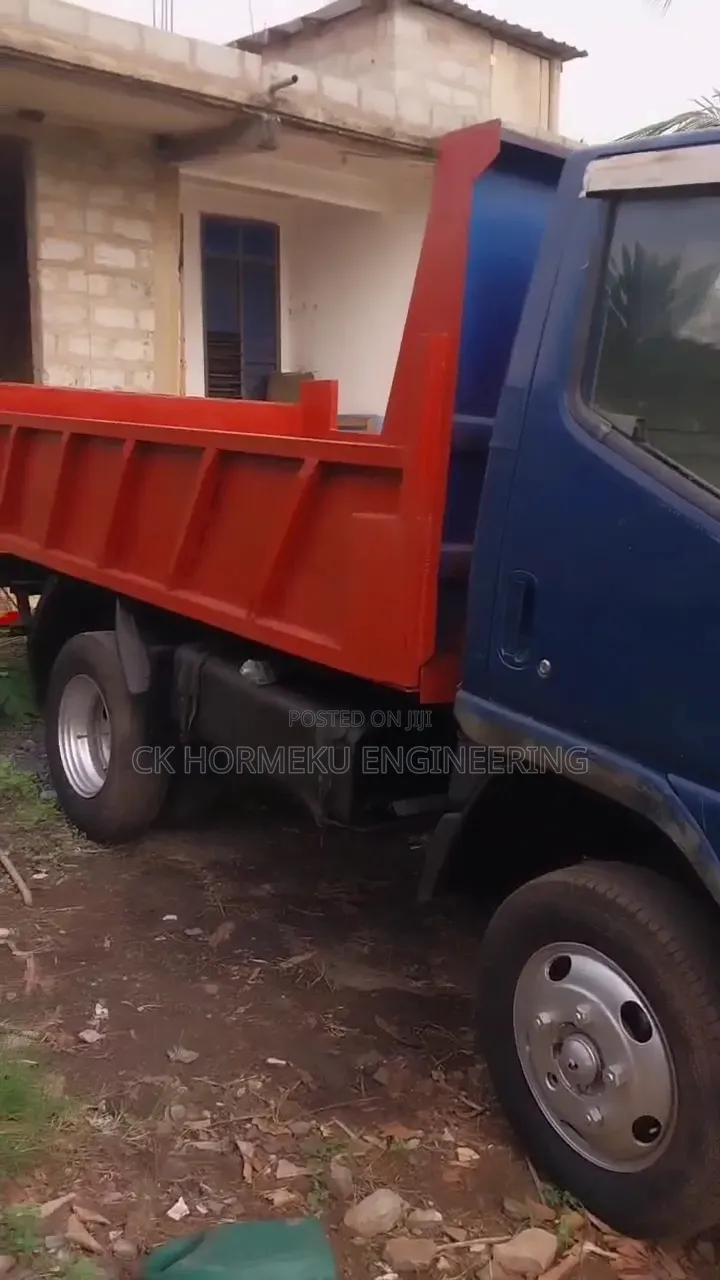 Mitsubishi Fuso Canter Tipper