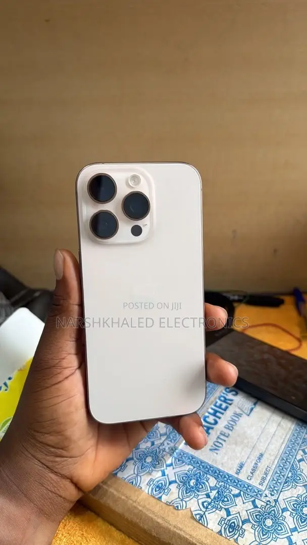 Apple iPhone 16 Pro Max 256 GB Gold