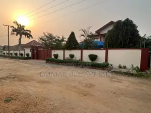 5bdrm House in Scc, Accra Metropolitan for sale
