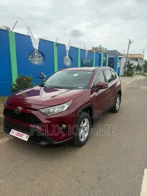 Toyota RAV4 XLE AWD 2020 Red