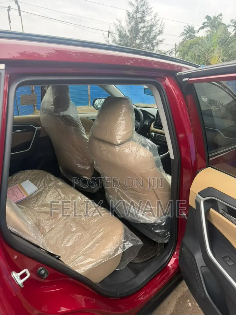 Toyota RAV4 XLE AWD 2020 Red
