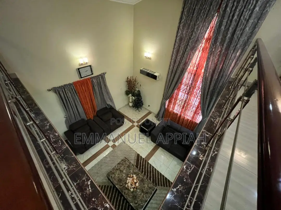 5bdrm House in Scc, Accra Metropolitan for sale