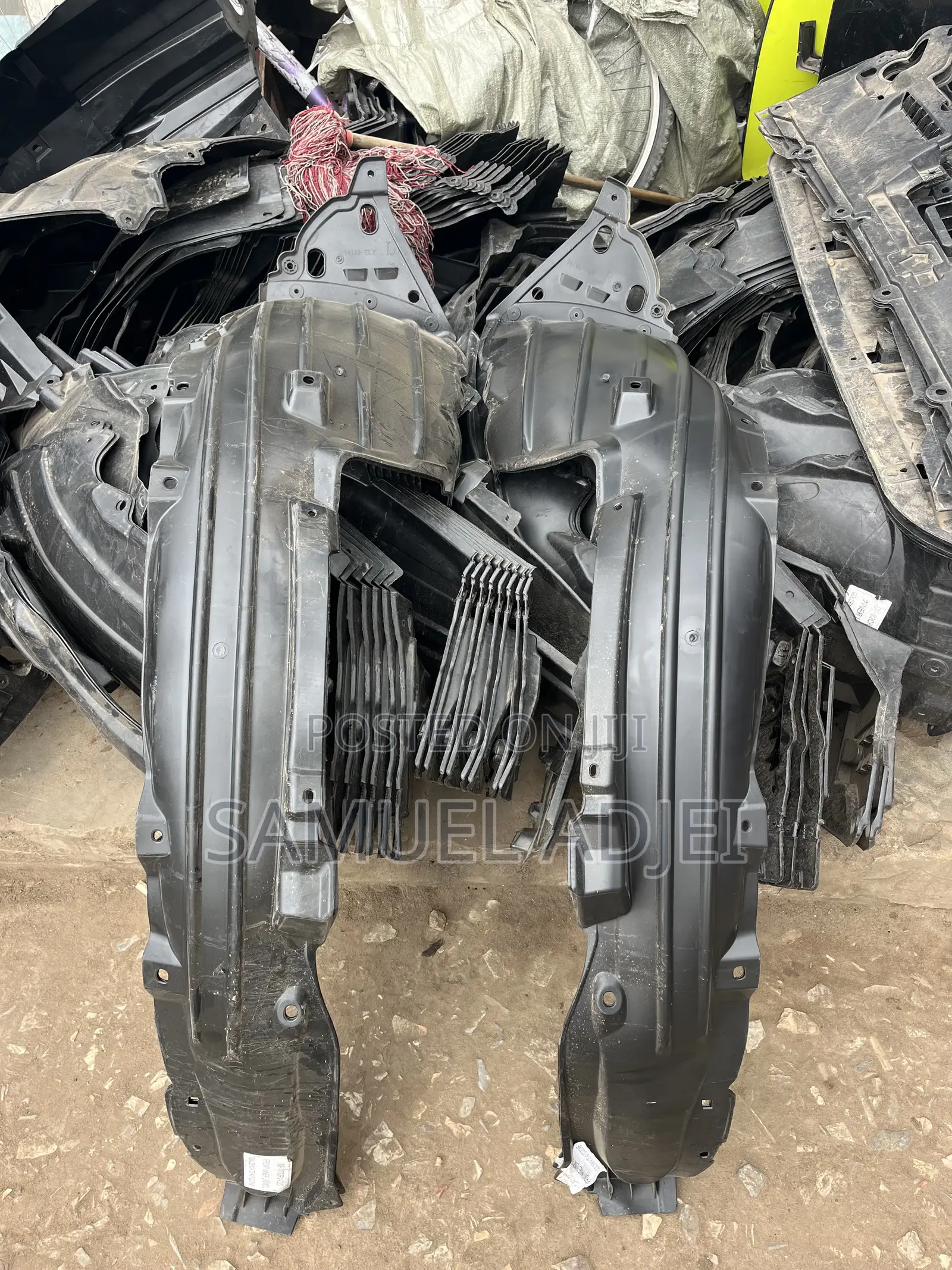 Honda CRV 2017 to 2022 Fender Linner Pair Original.