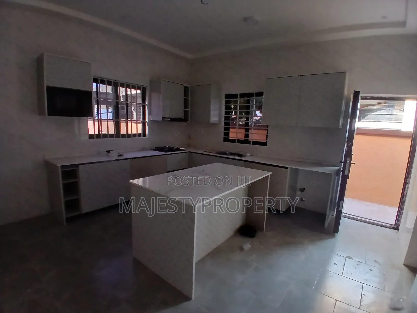 3bdrm House in Batsona, Baatsona Total for sale