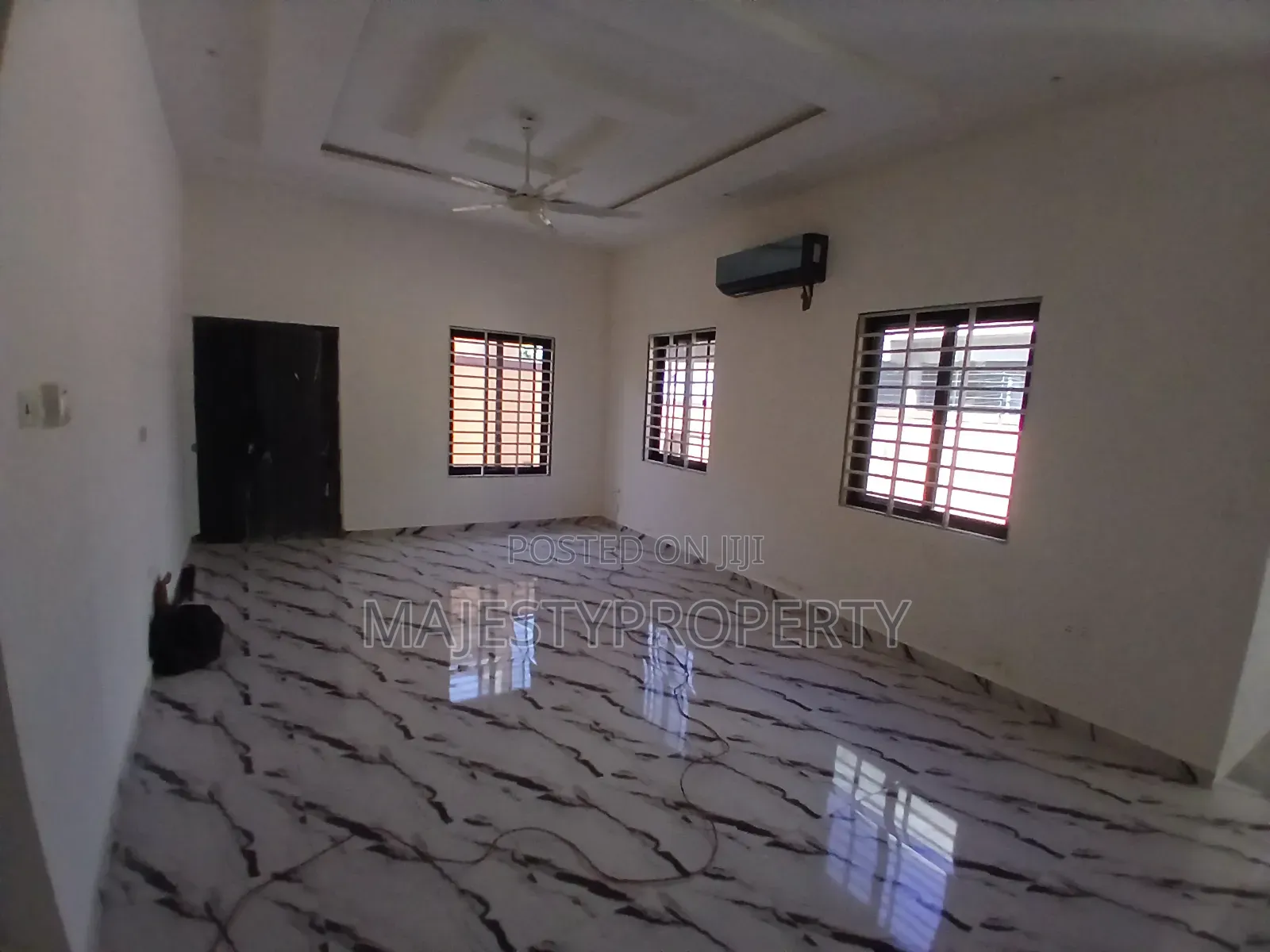 3bdrm House in Batsona, Baatsona Total for sale