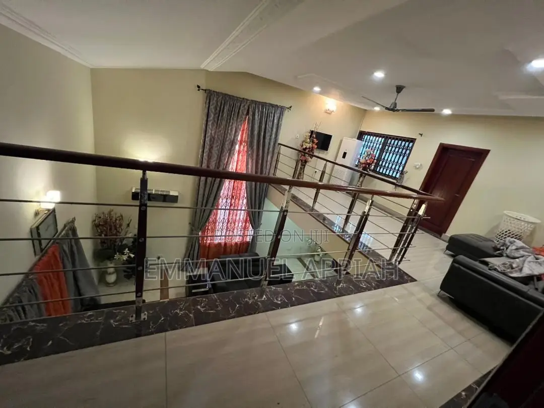 5bdrm House in Scc, Accra Metropolitan for sale