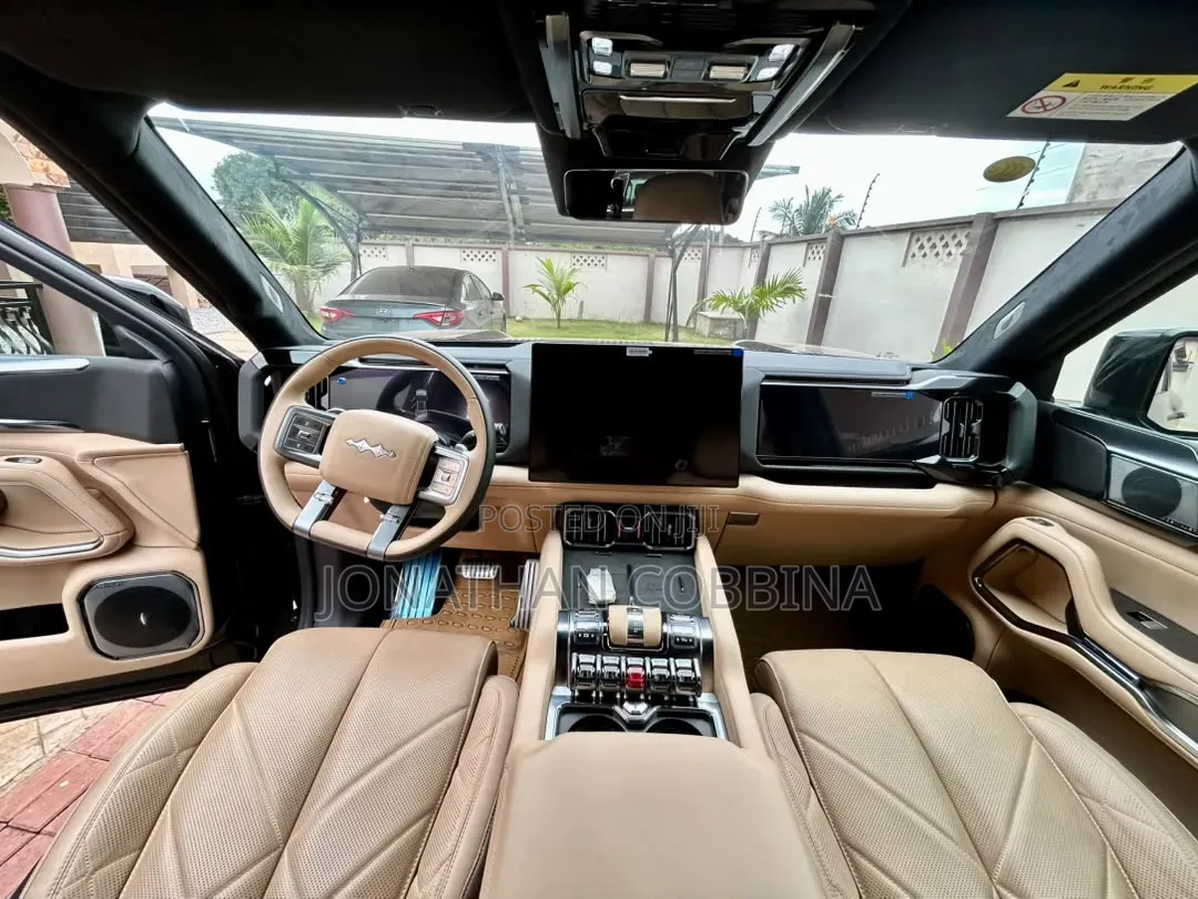 New BYD Leopard 8 2.0 Hybrid AWD 2025 Black