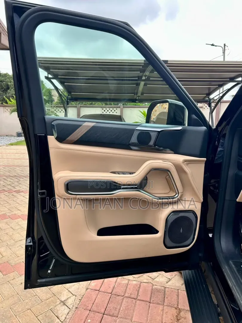 New BYD Leopard 8 2.0 Hybrid AWD 2025 Black