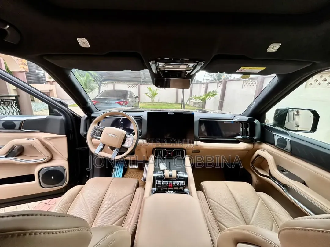 New BYD Leopard 8 2.0 Hybrid AWD 2025 Black