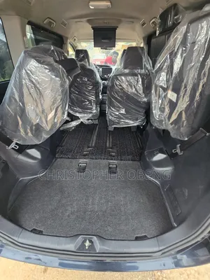 Toyota Voxy X 2WD 7-Seater 2014 Black