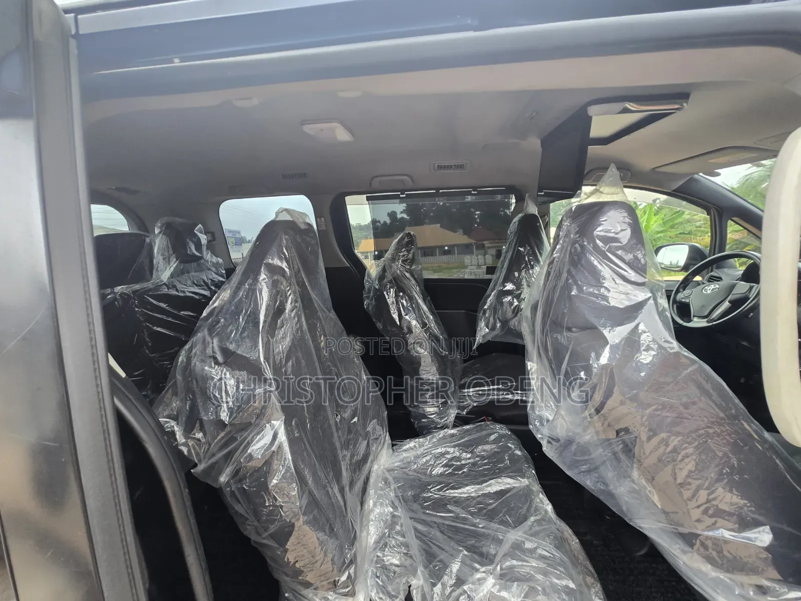 Toyota Voxy X 2WD 7-Seater 2014 Black