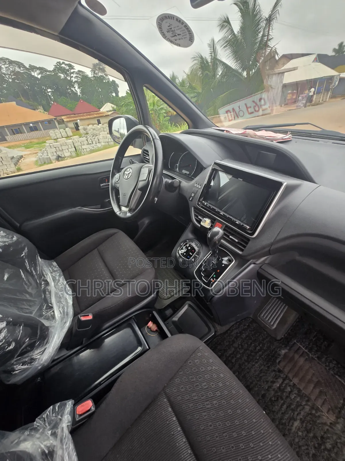 Toyota Voxy X 2WD 7-Seater 2014 Black