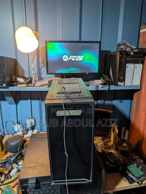 Desktop Computer Asus 16GB Intel Core i7 HDD 1T
