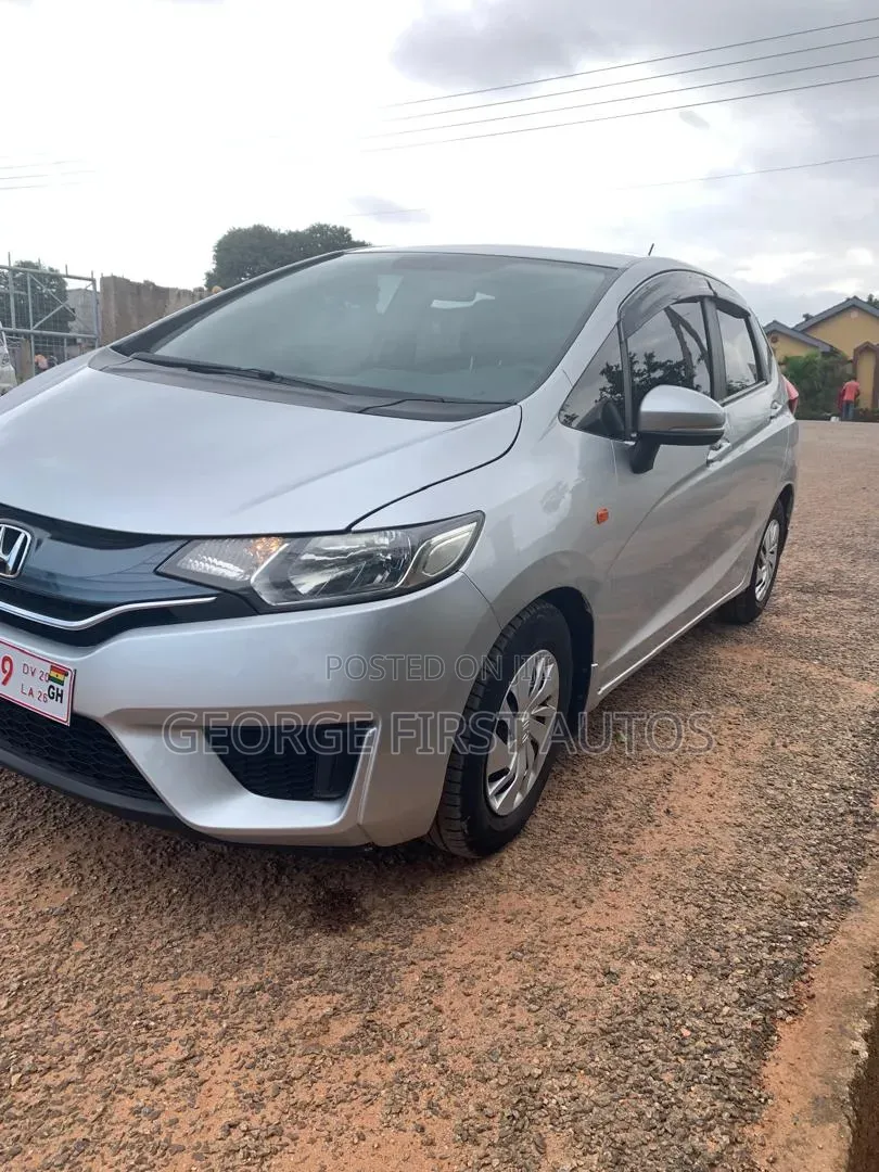 Honda Fit LX 4dr Hatchback (1.5L 4cyl 6M) 2015 Silver