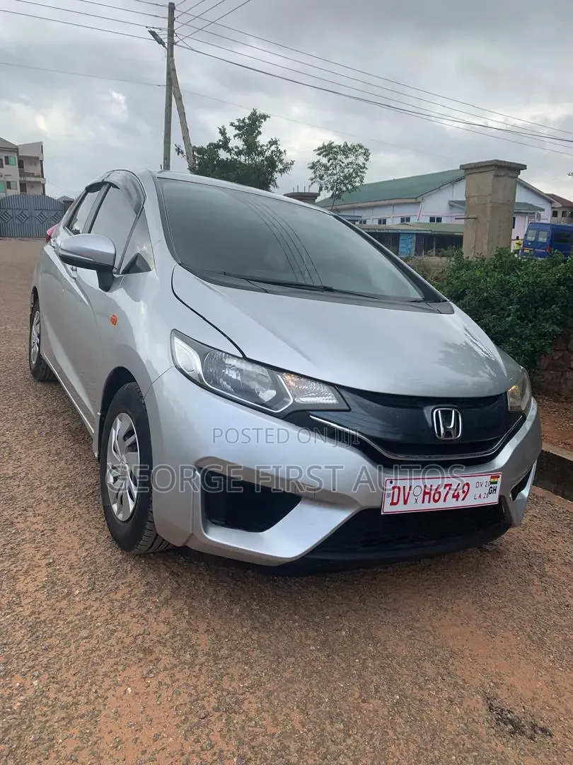 Honda Fit LX 4dr Hatchback (1.5L 4cyl 6M) 2015 Silver