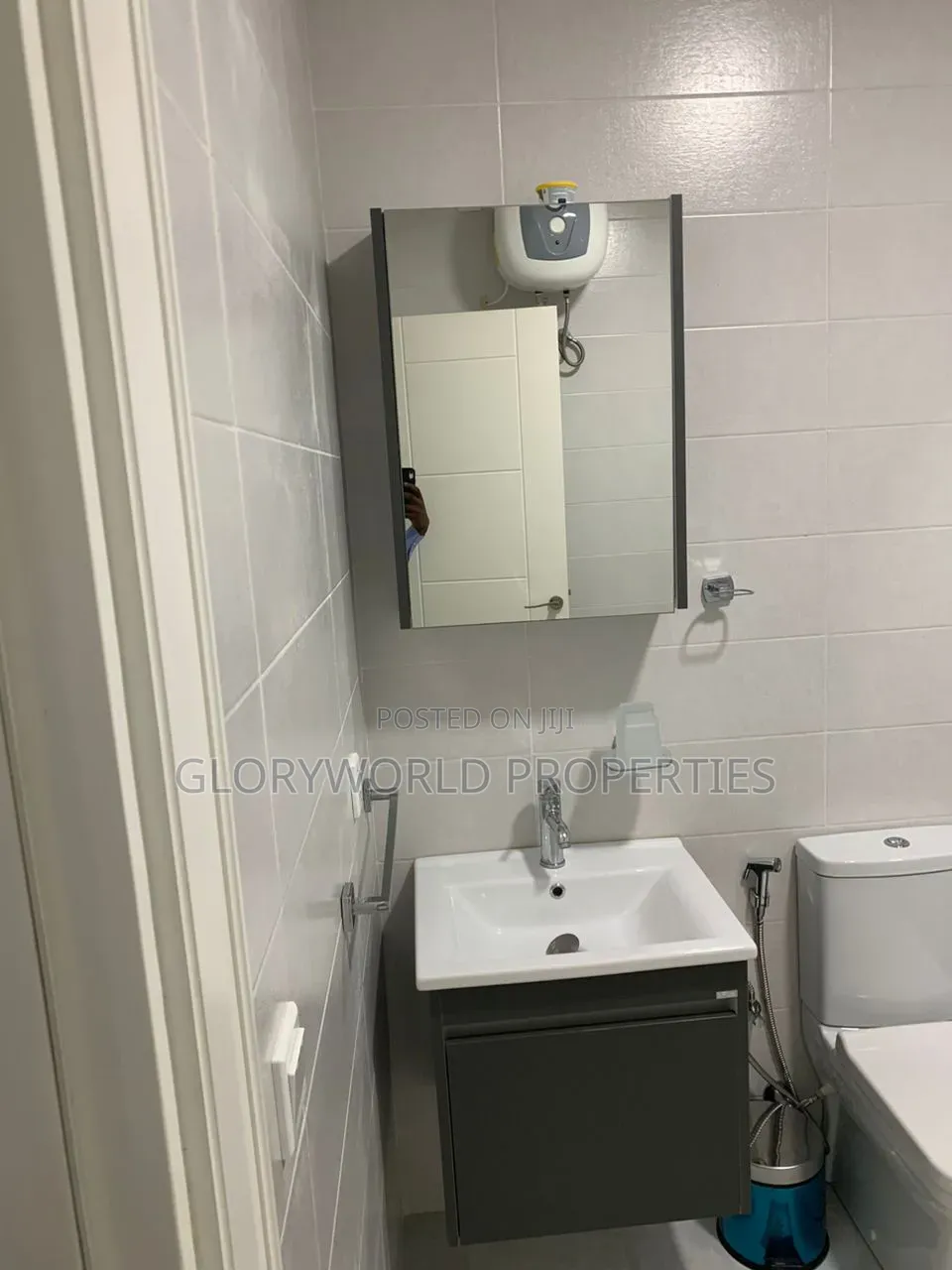 Furnished 3bdrm Apartment in DVLA Area for sale