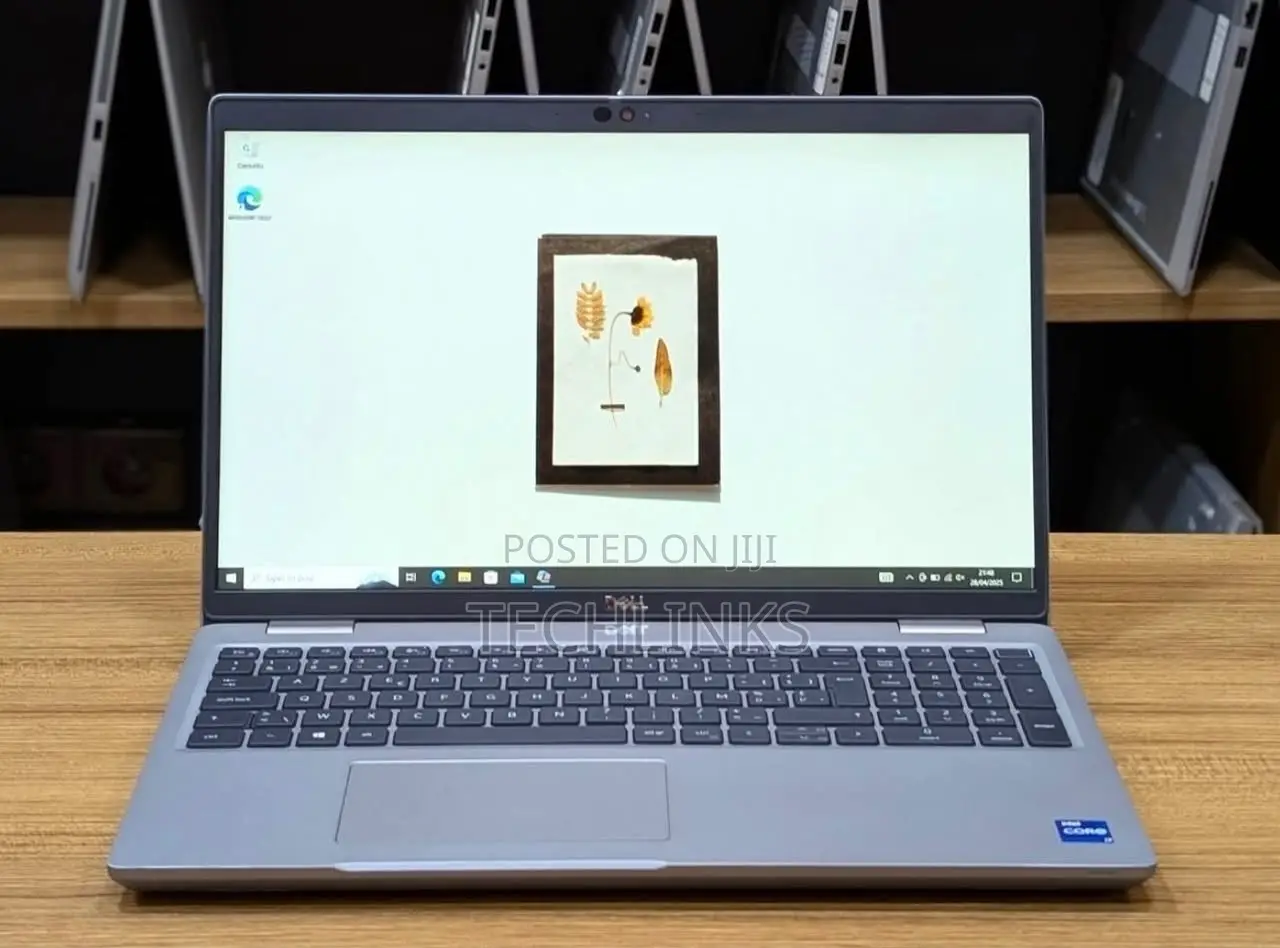 Laptop Dell Precision 3561 32GB Intel Core i5 SSD 512GB