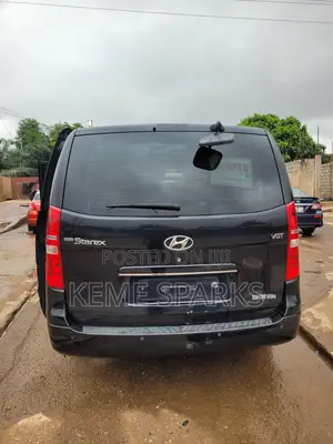Hyundai Starex 2015 Black