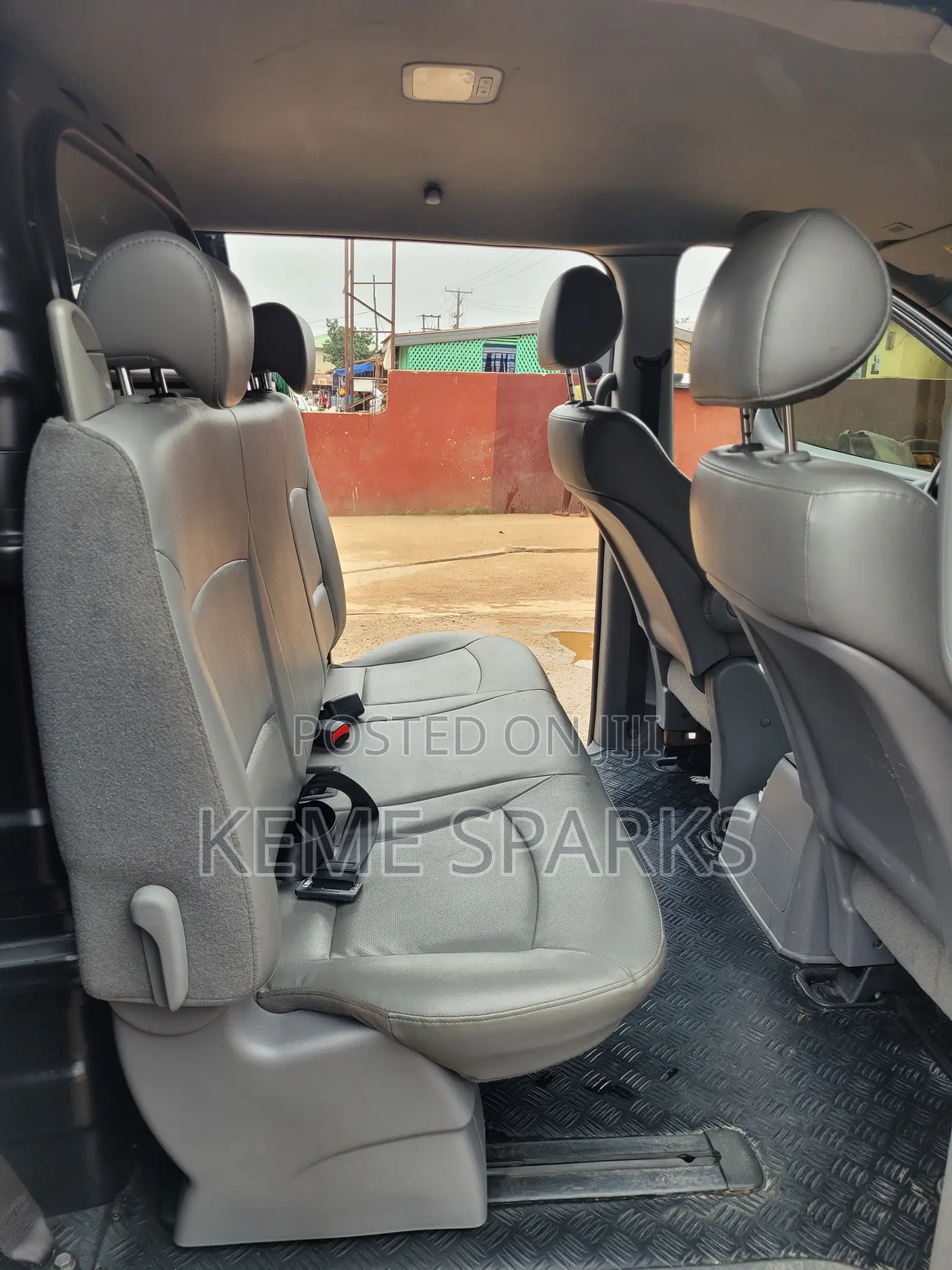 Hyundai Starex 2015 Black