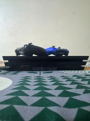 Play Station 4p Pro