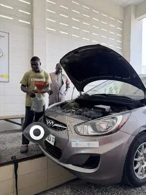 Hyundai Accent 2013 Brown