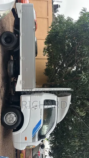 Kia Bongo 2013 White