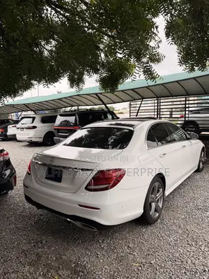 Mercedes-Benz E300 2018 White