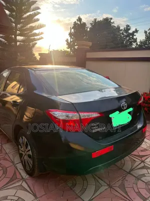 Toyota Corolla 2016 Black
