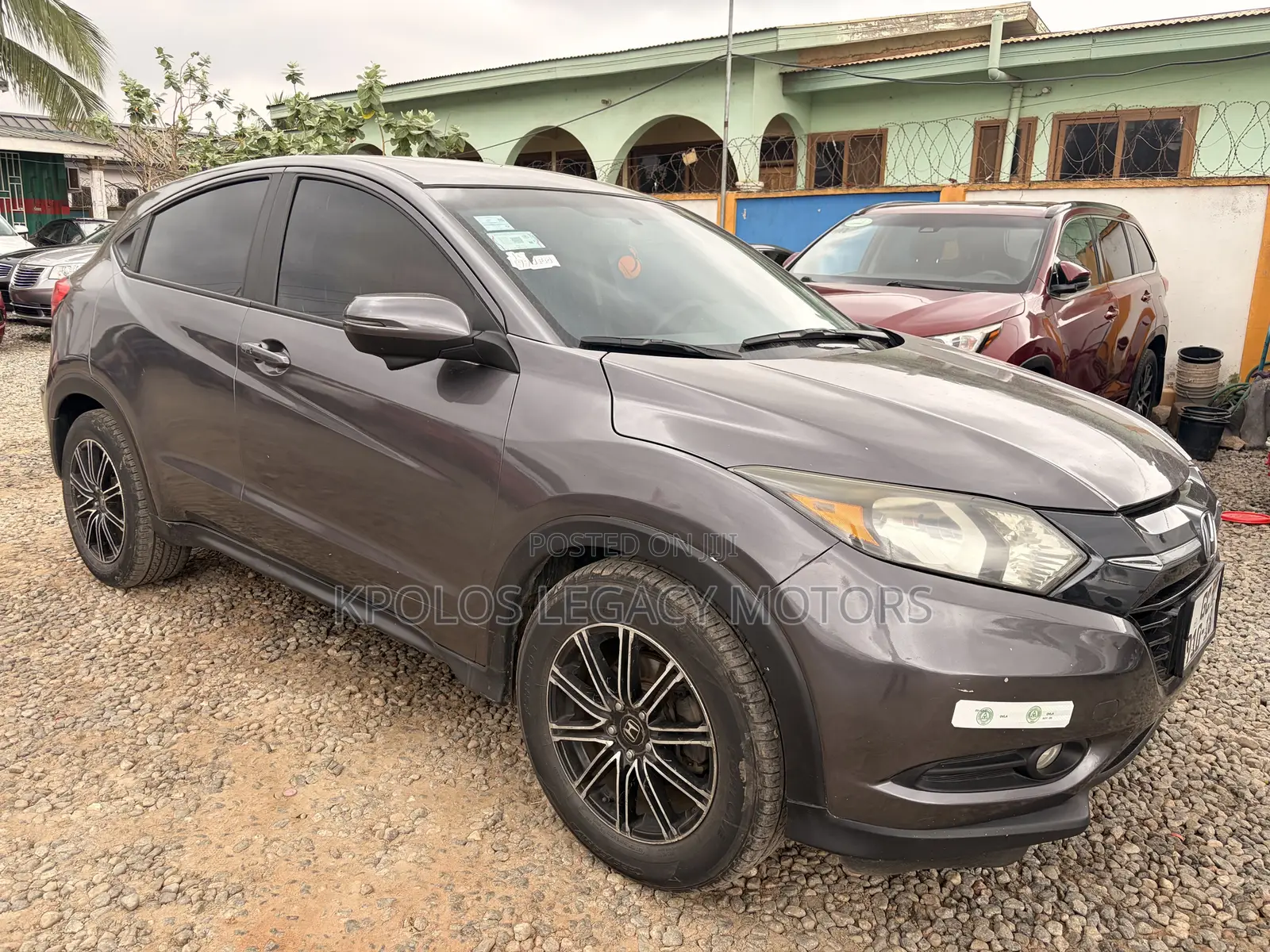Honda HR-V 4dr SUV (1.5L 4cyl CVT) 2016 Gray