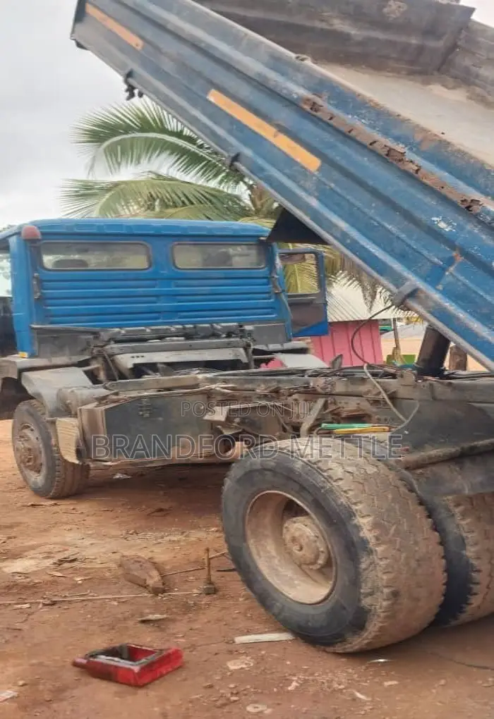 Tipper Truck