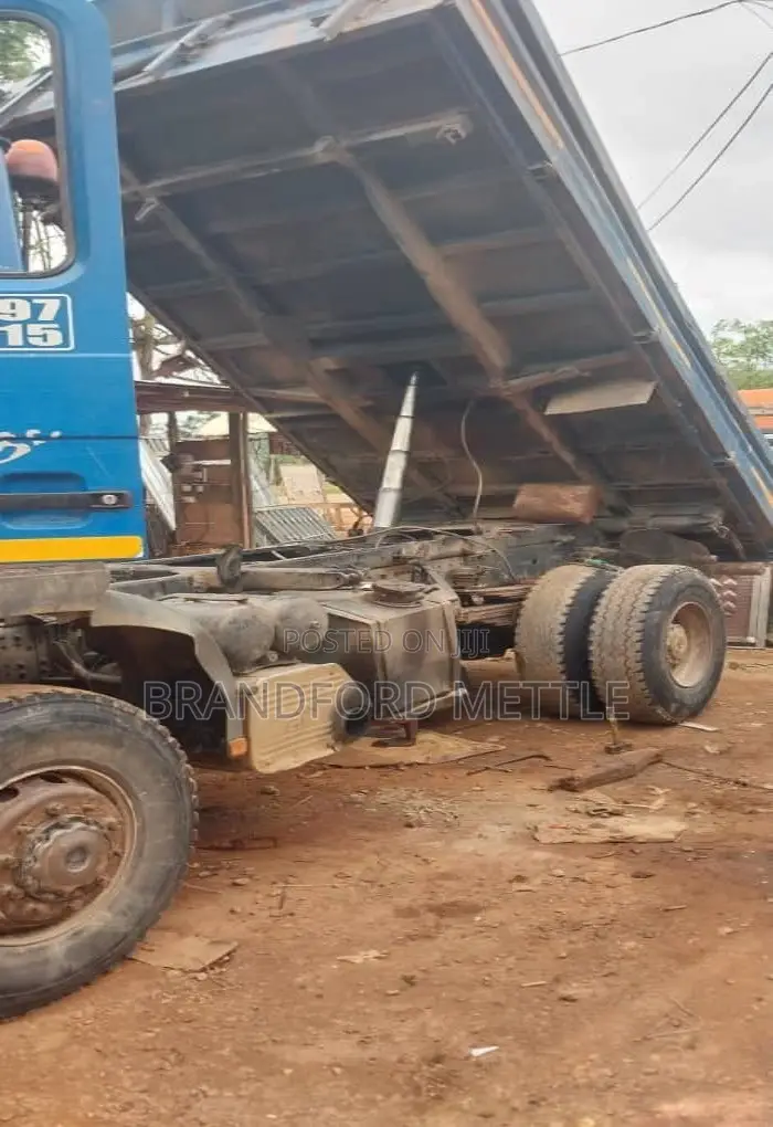 Tipper Truck