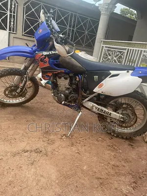 Yamaha 2006 Black