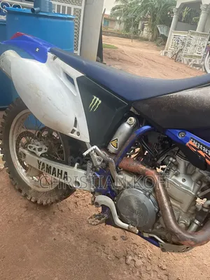 Yamaha 2006 Black