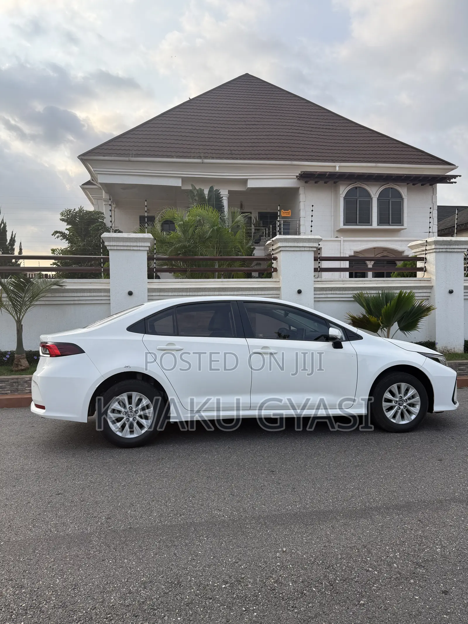 Toyota Corolla 2019 White