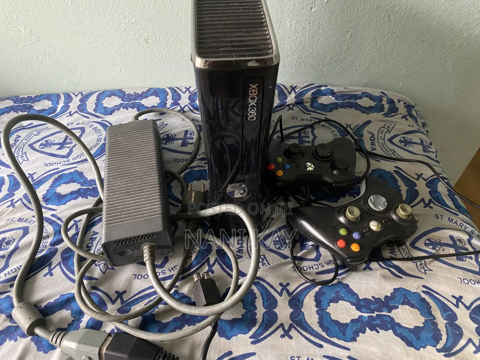Xbox 360 With 2 Controllers for Sell