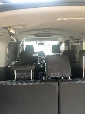 Toyota Voxy V 2WD 8-Seater 2015 White