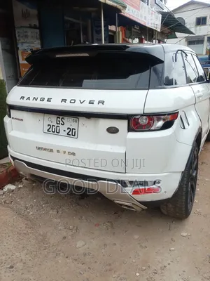 Land Rover Range Rover Evoque Pure 4dr SUV AWD (2.0L 4cyl Turbo 9A)
