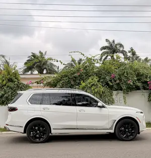 BMW X7 xDrive40i AWD 2026 White