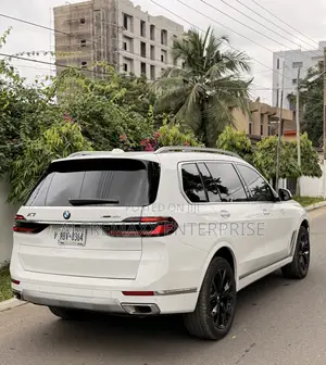 BMW X7 xDrive40i AWD 2026 White