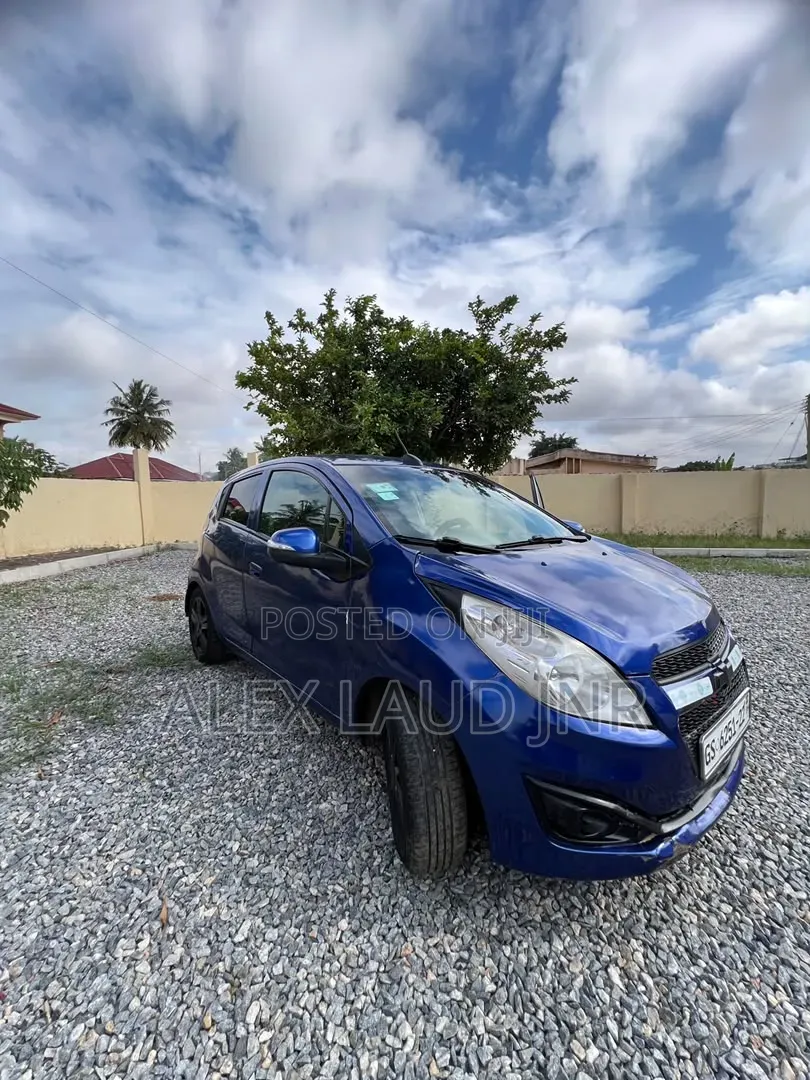 Chevrolet Spark 2LT 4dr Hatchback (1.2L 4cyl CVT) 2015 Blue