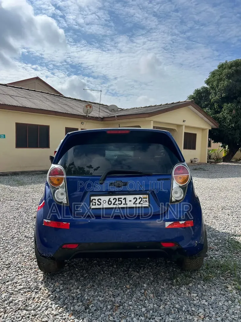 Chevrolet Spark 2LT 4dr Hatchback (1.2L 4cyl CVT) 2015 Blue