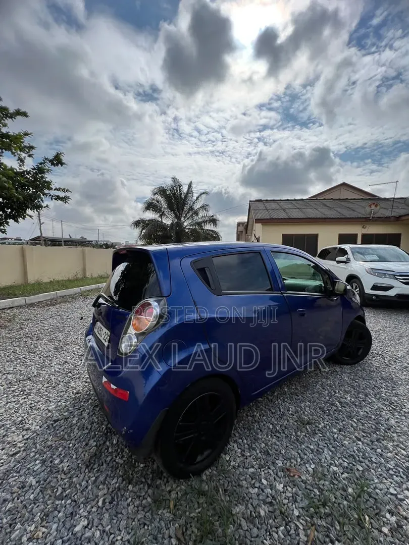 Chevrolet Spark 2LT 4dr Hatchback (1.2L 4cyl CVT) 2015 Blue