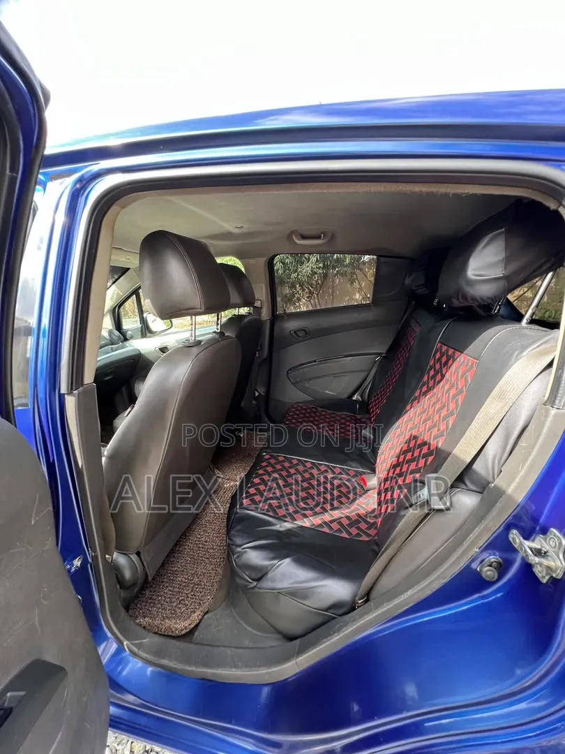 Chevrolet Spark 2LT 4dr Hatchback (1.2L 4cyl CVT) 2015 Blue