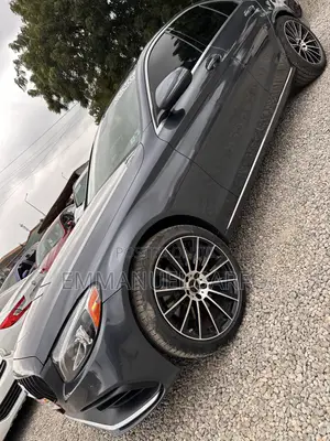 Mercedes-Benz C300 2016 Gray