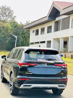 Mitsubishi Outlander Sport SE 2023 Black