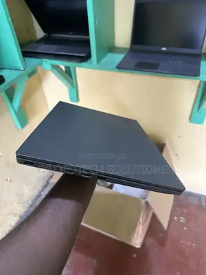 Laptop Lenovo V130-15IKB 8GB Intel Core i5 HDD 500GB