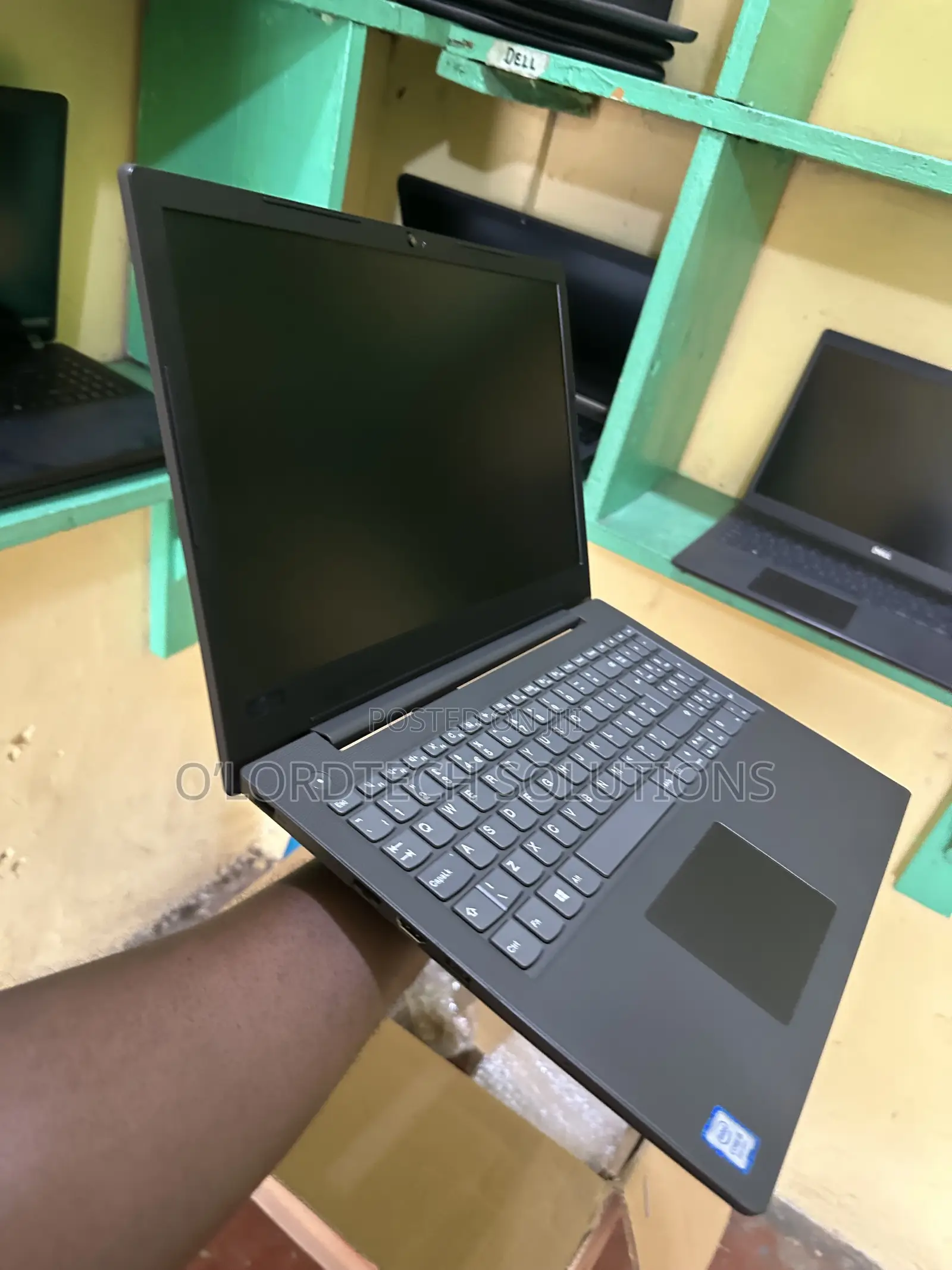 Laptop Lenovo V130-15IKB 8GB Intel Core i5 HDD 500GB