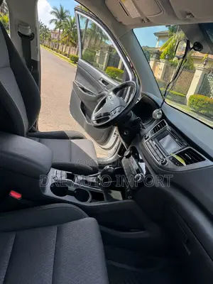 Hyundai Tucson SE FWD 2017 White