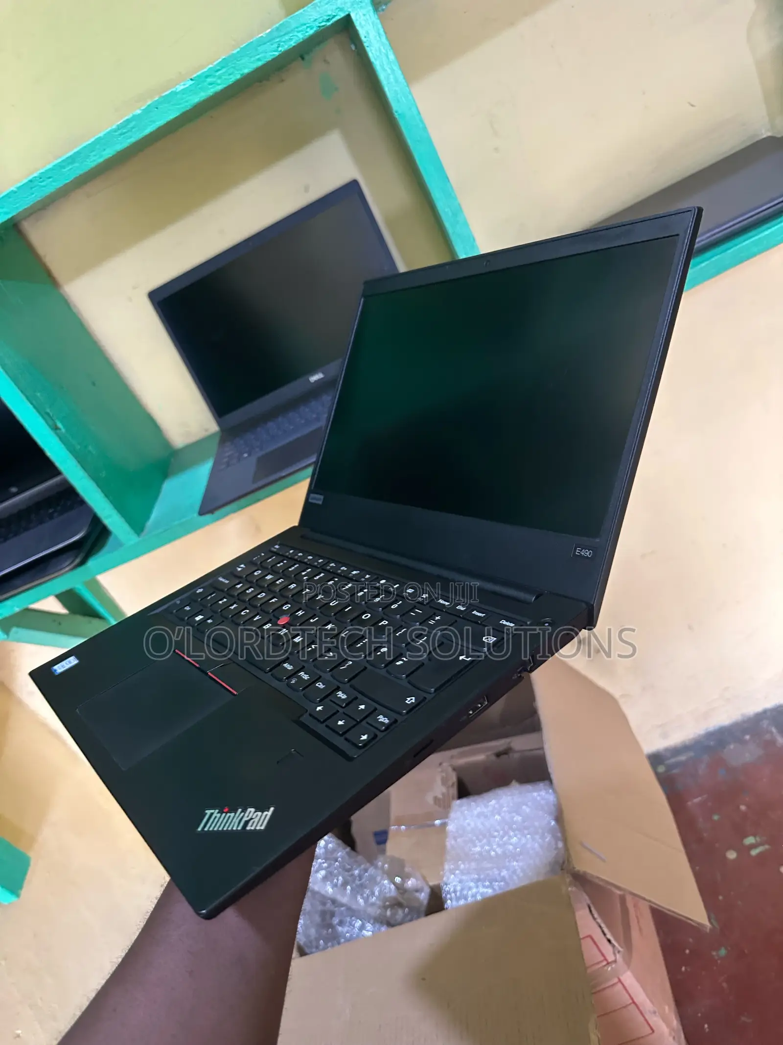 Laptop Lenovo ThinkPad E495 8GB Intel Core i5 SSD 256GB
