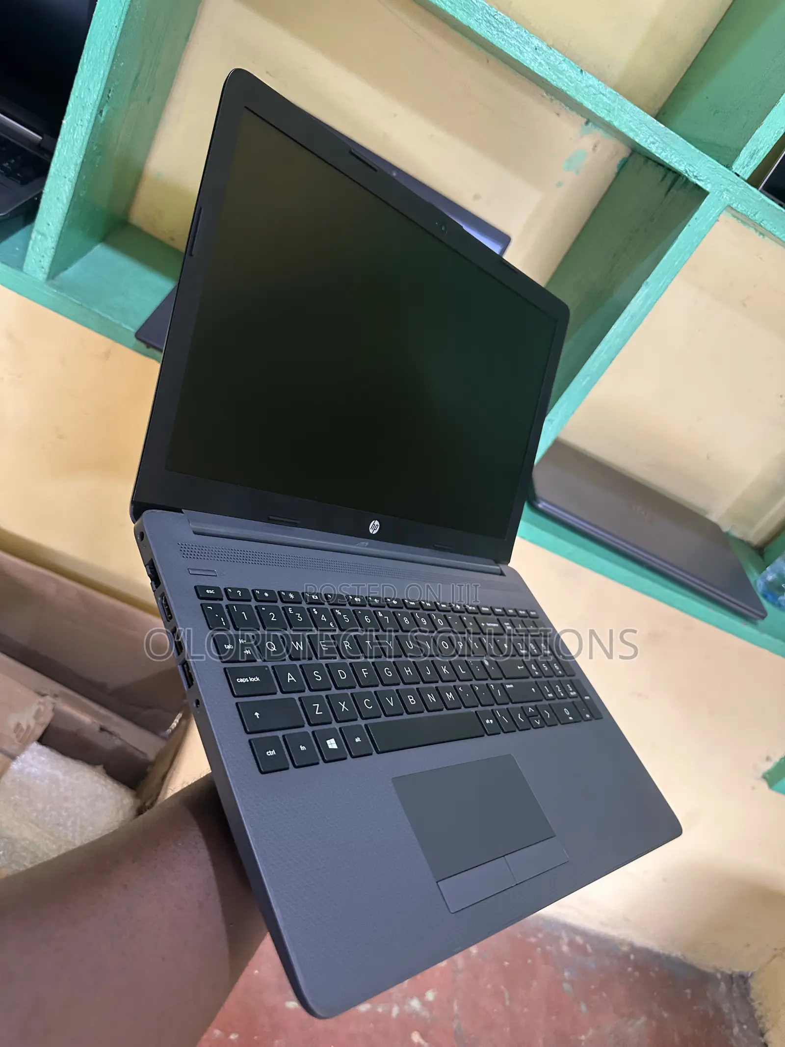 Laptop HP 255 8GB AMD SSD 256GB